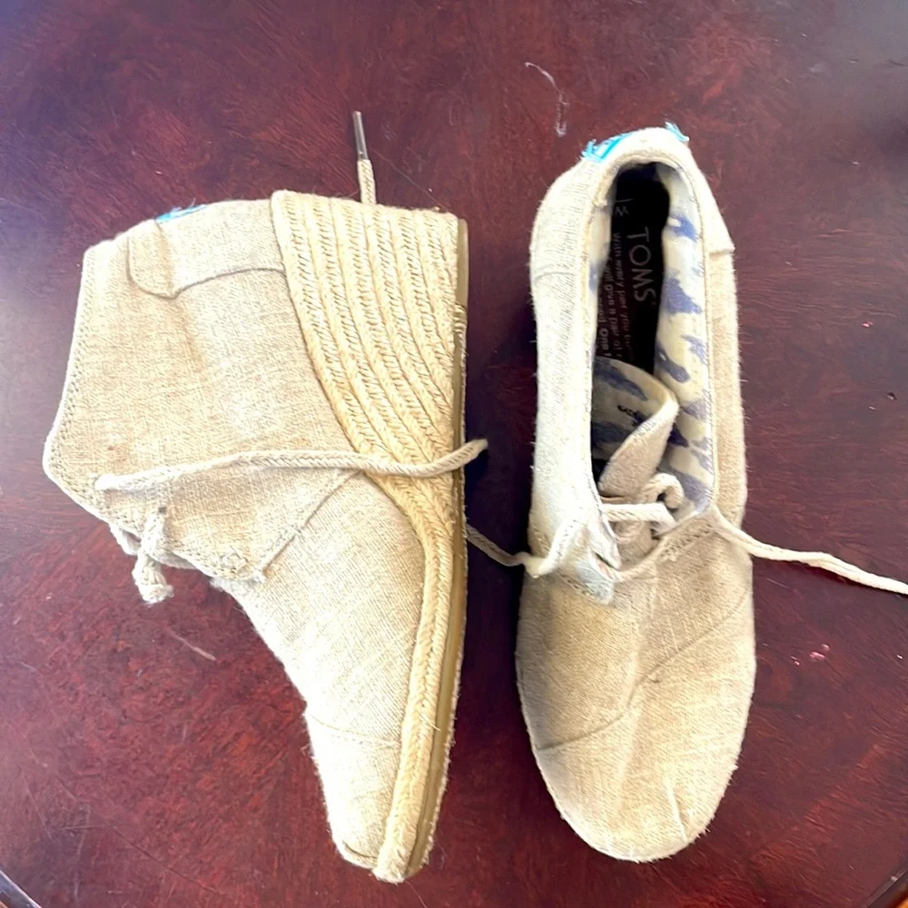 Toms please see